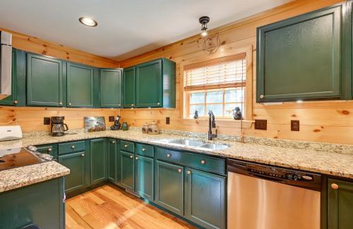 Ennice Casa | Ennice Cabin with Waterfall Near Blue Ridge Pkwy!