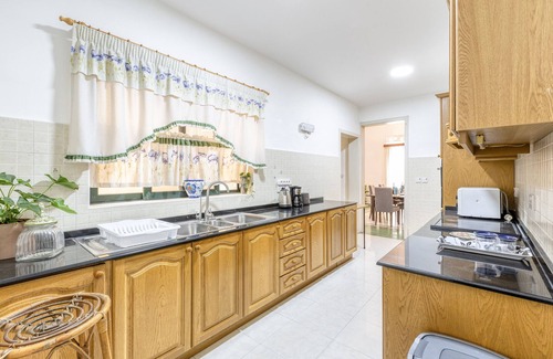 Floriana Chalet De Esquí | Enormous luxury 3-storey townhouse, rooftop EGAS1-1