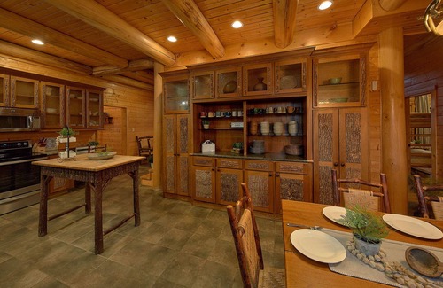 Wears Valley Cabina | Enormous Luxury - Pool - Borders National Park/Private Trail - 4 Stories - Media