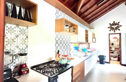 Pontal de Serrambi Casa | Enseadinha Serrambi - Luxurious pool house with 6 suites (18 people), pool and court