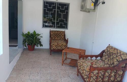 Spanish Town Zone Apartamento | Ensom Escape