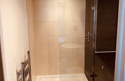 Cheetham Hill Casa | Habitación con baño en el centro de la ciudad de Manchester