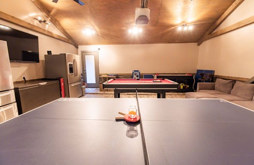 April Sound Casa | Entertaining GAME Room: 4 Bedroom Home: Lake Conroe: Pet Friendly