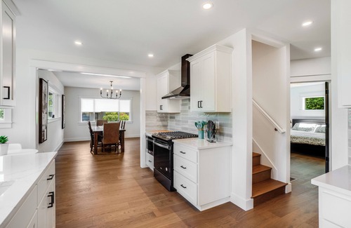 Garden Home-Whitford Casa | Entertainment Haven / Pool Table