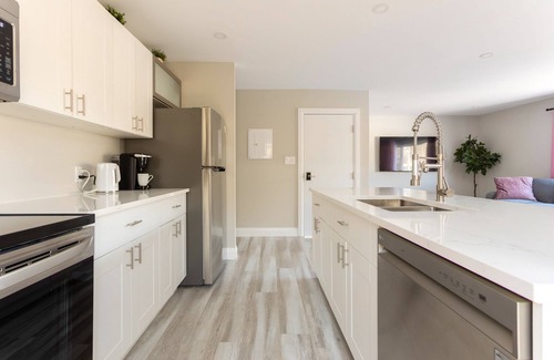 Fairfield Apartamento | ENTIRE 2 BEDROOM APARTMENT DOWNTOWN