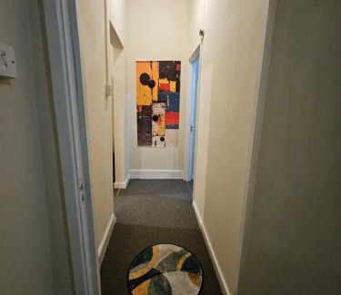 Riverside Apartamento | Entire 2 Bedroom Apartment City Centre & Stadium