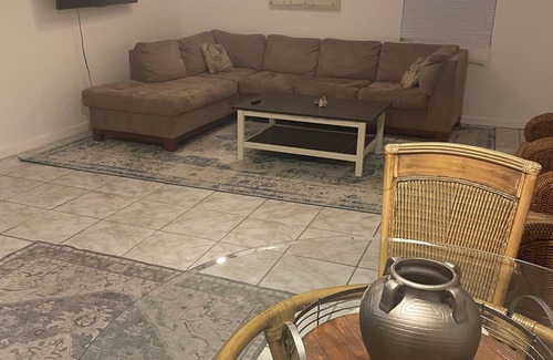 Fort Lauderdale Casa | Entire 2 Bedroom House Oakland Park Wilton Manors Ft. Lauderdale Beach Cruises