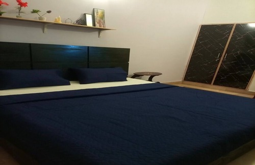 Karachi Casa | Entire 2-bedroom house with WiFi and Parking