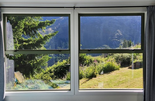 Arthur's Point Chalet De Esquí | Chalet en el bosque con impresionantes vistas ...