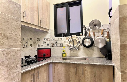 Islamabad Apartamento | Entire 2 Bedroom Suite 5