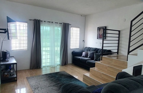 May Pen Casa | Entire (2 bedroom) townhouse in May Pen, Jamaica