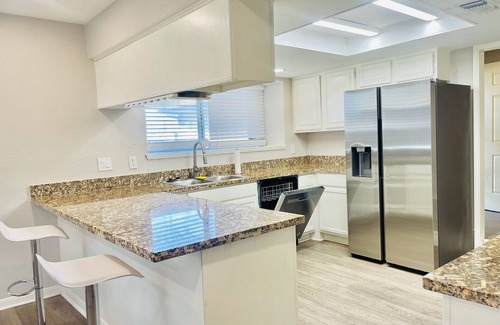 Quail Valley Casa | Entire 3 bedroom 2.5 baths Spacious and Stylish Home in the Heart of Houston