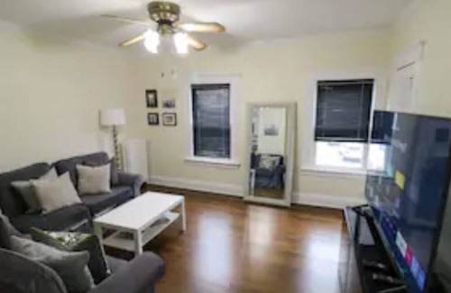 West Orange Apartamento | Entire 3BR Apt Near EWR & NYC