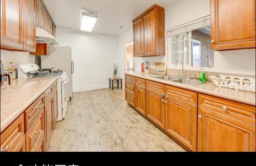 West Covina Casa | Entire 4BR 4BA House in West Covina Modern Private Comfortable