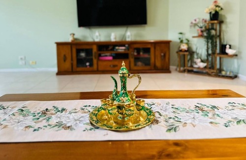 Tingalpa Casa | Entire 4BR House in Tingalpa