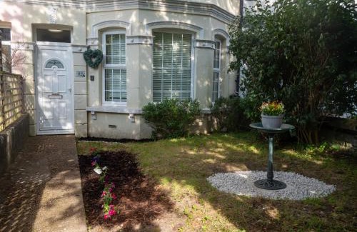 Eastbourne Casa | Entire 5 Bedroom Comfortable House in Eastbourne