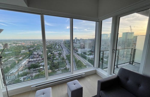 Downtown Montreal Condominio | Entire appartement with 1 bedroom & office room