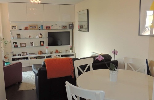 Finchley Apartamento | Apartamento completo - Lovely Clean 1 Bedroom en Leafy North London con estacionamiento privado