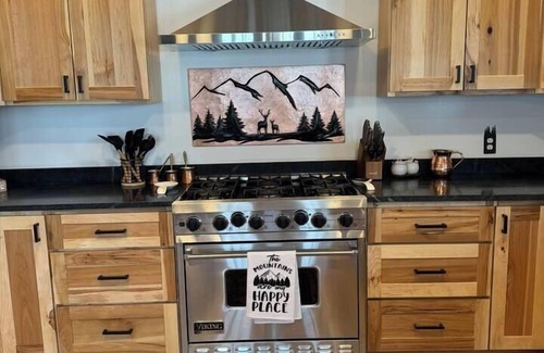 North Woodstock Casa | Entire B&B White Mountains, Groups, 8BdRM/9Bath