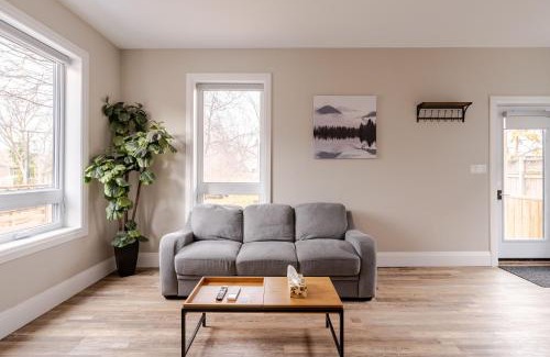 Mount Hope Huron Park Apartamento | ENTIRE BACHELOR UNIT EN-SUITE ACROSS FROM GOOGLE - br3