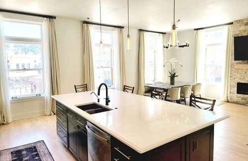 Deadwood Apartamento | Entire Bank Building Overlook Outlaw Square and Main