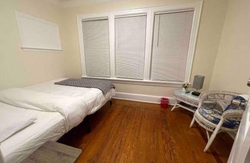 Queens Apartamento | Entire Beautiful 2BR Apartment [L]. Convenient location in the heart of Queens!