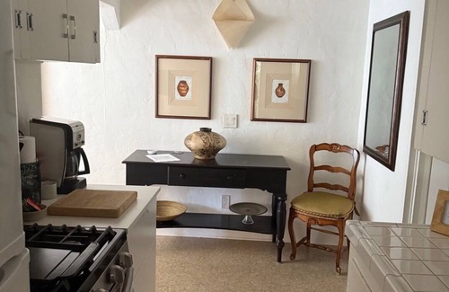 Encanto Casa | Entire Bungalow Located in Midtown Phoenix! Minutes off of the I10,