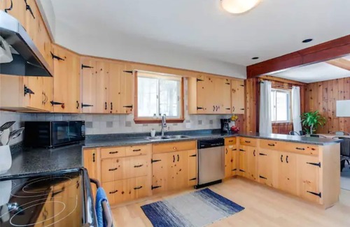 Kimberley Chalet De Esquí | Entire Chalet - Hot tub -Sauna - 25 mins to Blue Mountain