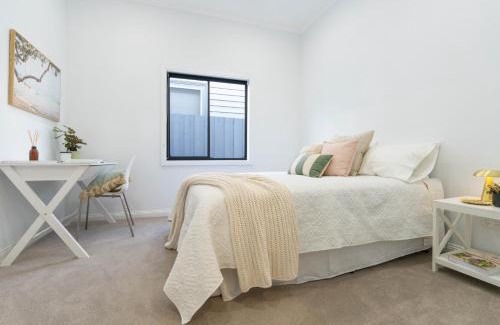 Brunswick Casa | Entire Charming Periodic Victorian House in Prime Brunswick Location