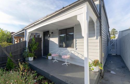Brunswick Casa | Entire Charming Periodic Victorian House in Prime Brunswick Location