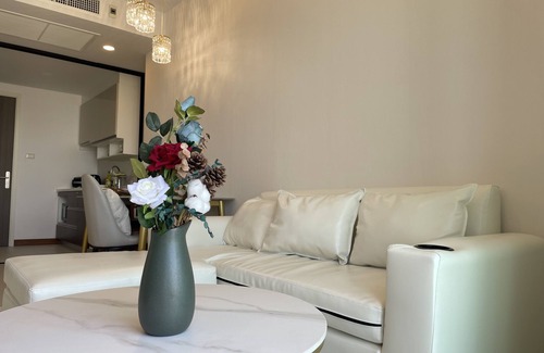 Khlong San Condominio | Entire Condo 5 min walk to Iconsiam/BTS Klongsan Super fast wifi