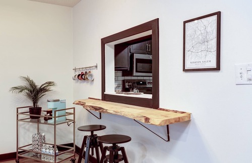 Winston - Salem Condominio | Entire condo in historic downtown Winston-salem building