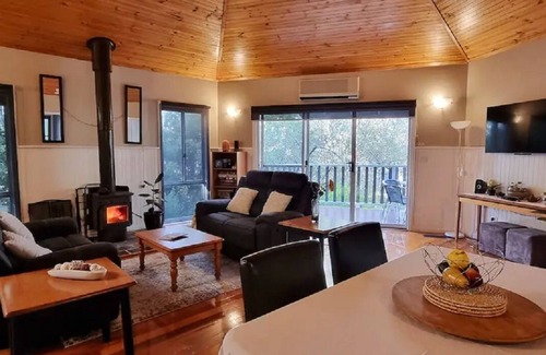 Hepburn Springs Cabaña | Entire Cottage Hepburn Springs