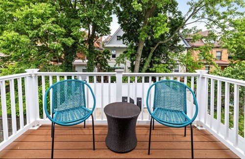 Mount Washington Casa | Entire Designer New Home in Pittsburgh, PA 3/3.5
