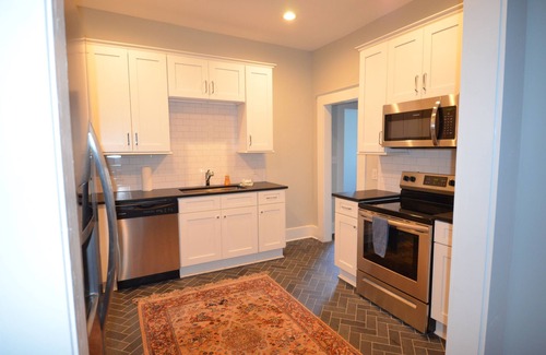 Thomas Square Casa | Duplex completo en el distrito de Starland
