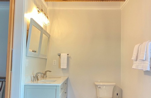 Barboursville Otro | Entire Farm House: Rustic, Classic, Perfect