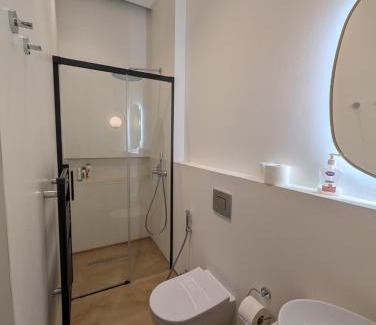Cospicua Apartamento | Entire floor with back yard