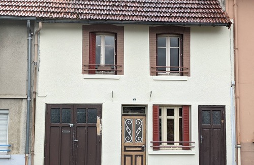 Saint-Dizier-Leyrenne Casa | Entire rural charming renovated townhouse in a picturesque village