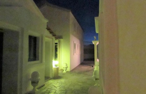 Faliraki Apartamento | ENTIRE GUESTHOUSE - 27 People