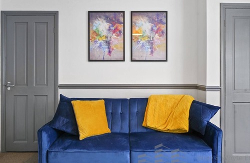 Birmingham Casa | ✸★ Entire Holiday Home ✪ Long Stays - Fast WIFI★ICC, NEC, Barclays Arena,✸