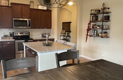 Leander Casa | Entire Home, 2,000 sq ft with Outdoor Hot Tub, 15 min North of Austin, TX