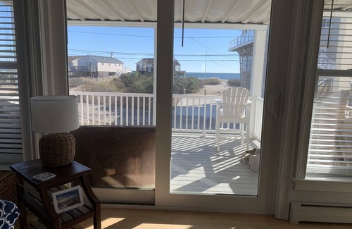Charlestown Casa | STEPS FROM CHARLESTOWN BEACH -BEACH HAVEN RI