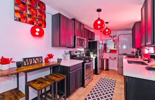 Palm Springs Casa | Entire home hosted by Sam 6 guests3 bedrooms3 beds1 bath