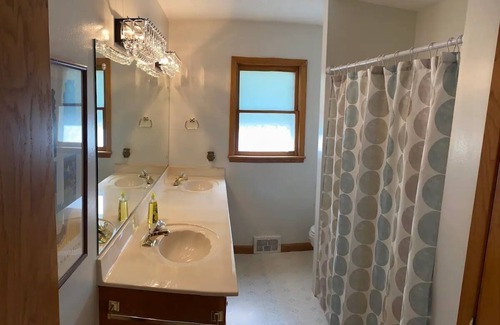 Aberdeen Casa | Entire home in Aberdeen South Dakota