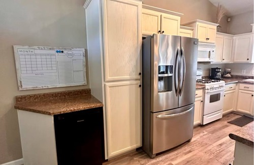 Tulare Casa | Entire Home Near the World Ag Expo