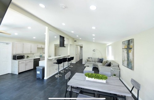 Serra Mesa Casa | Entire home, Pool, Free Parking, WiFi, Family Neighborhood!