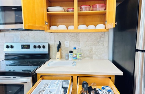 Egg Harbor Township Casa | Entire Home , 2Queen bed, 1.5 BR , Pets , Event , Experiences