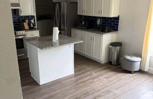 Fort Worth Casa | Entire Home with 6 Beds and Parking
