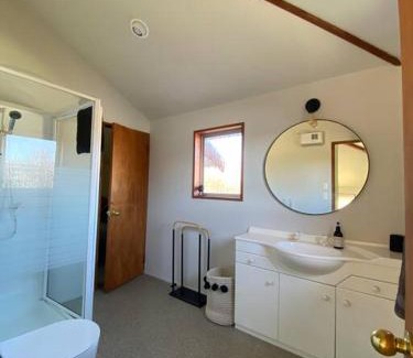 Albert Town Casa | Entire house and garden - River Retreat