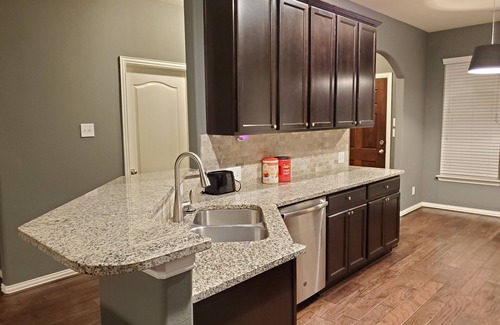 Barker Casa | Entire house hosted by Triple H Tourism LLC - Also offer Car Rental THTCars.com